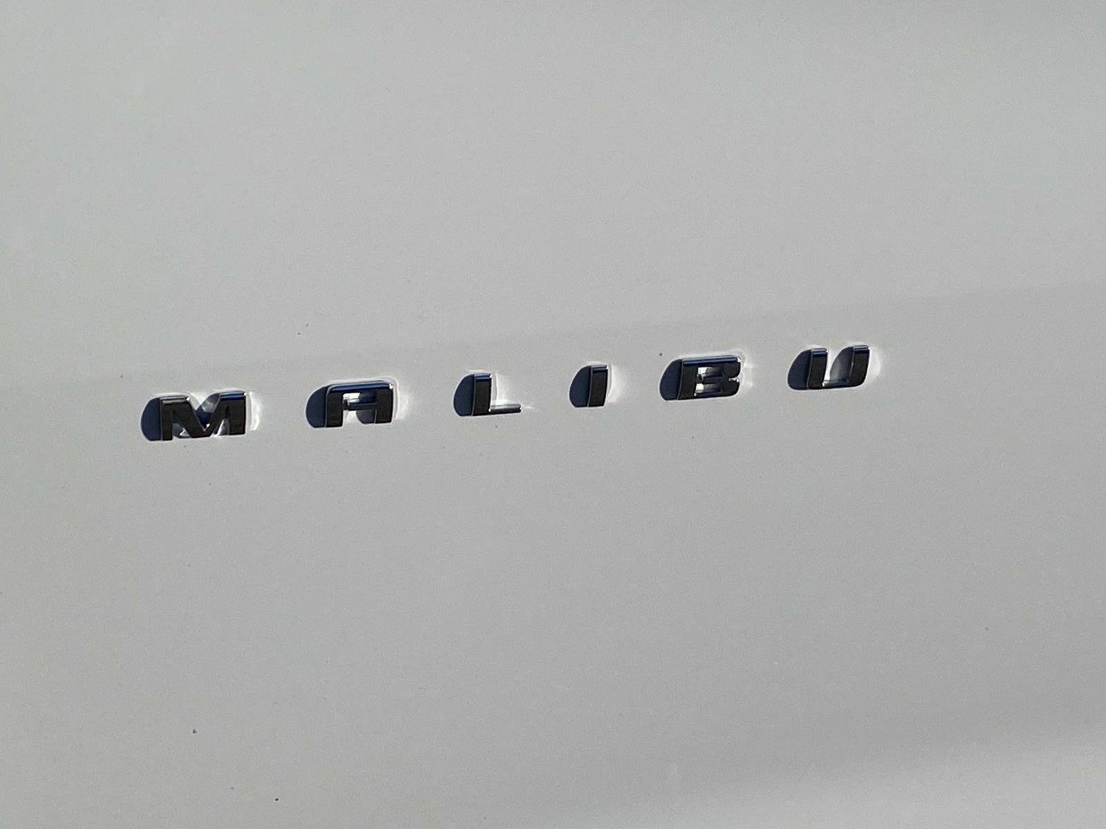 Used 2021 Chevrolet Malibu LT image 24