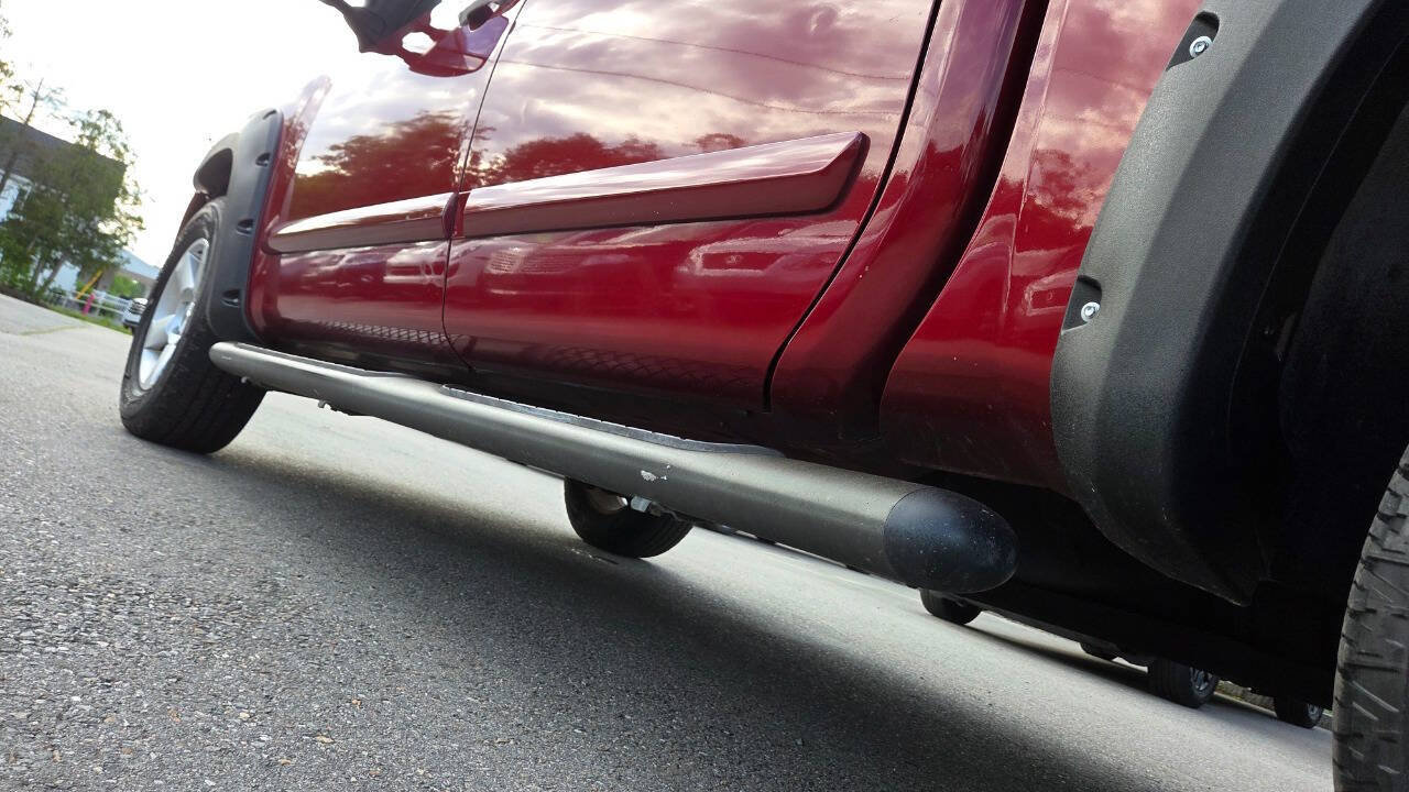 Used 2004 Nissan Titan SE w/ (Bed) Utility Bed Pkg AWD/4WD image 11