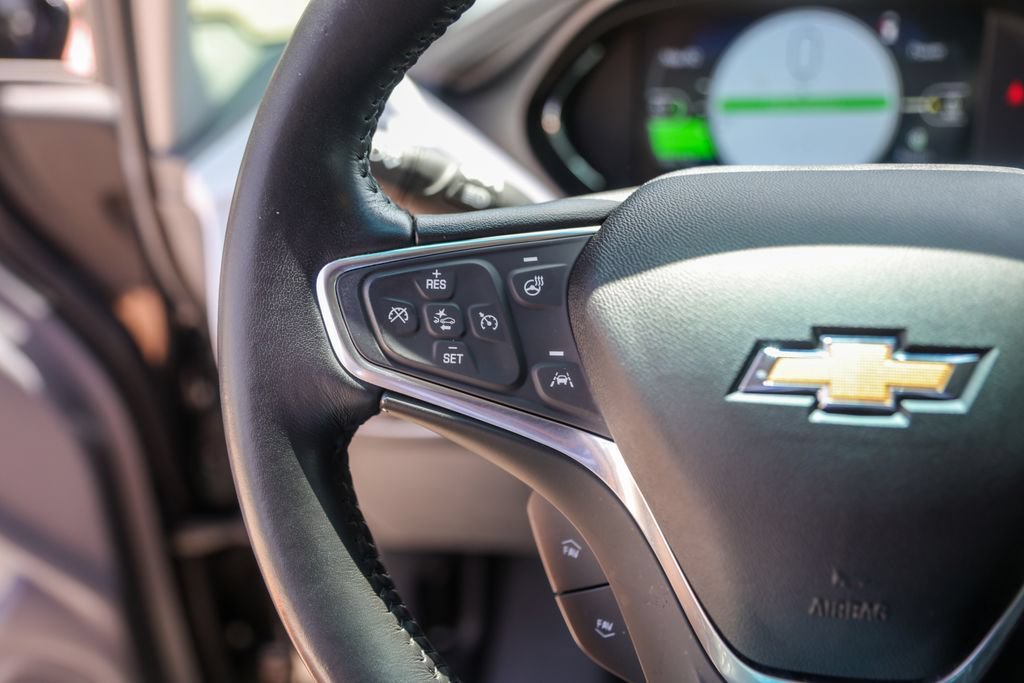 Used 2019 Chevrolet Bolt Premier w/ Infotainment Package FWD image 14