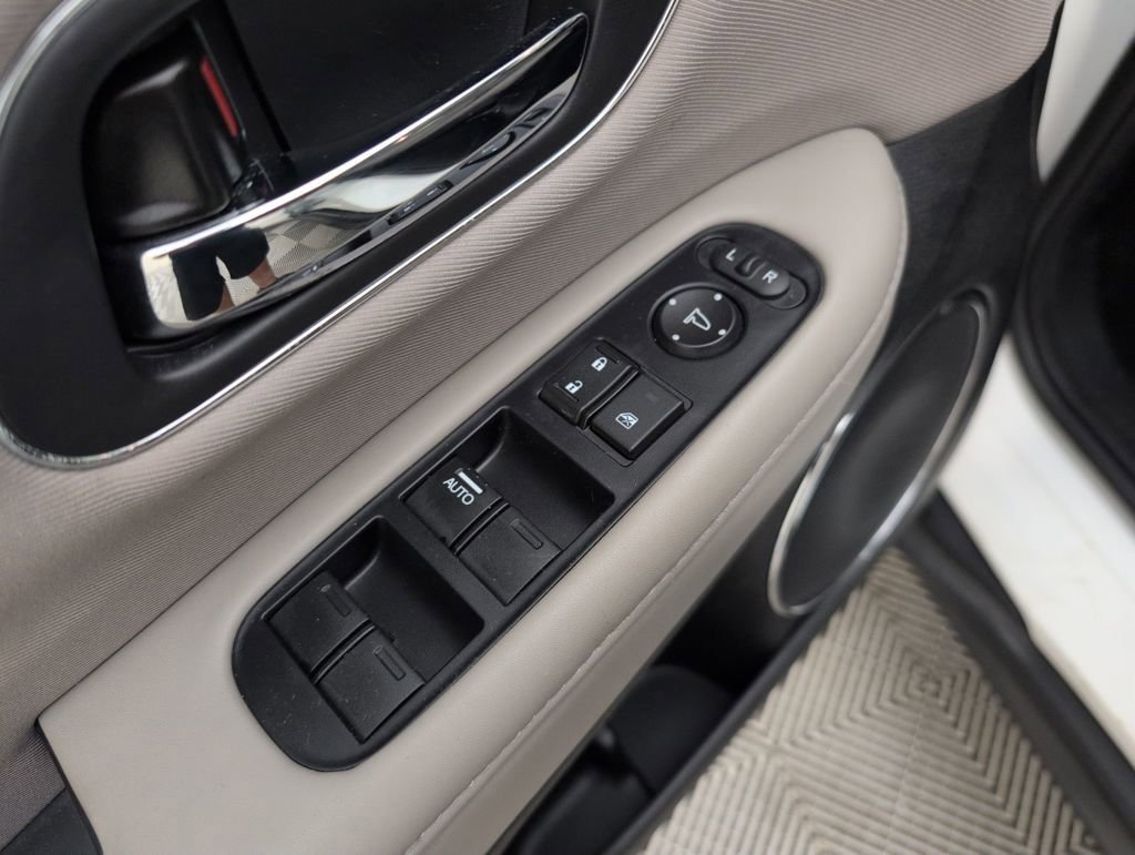 Used 2018 Honda HR-V EX image 40