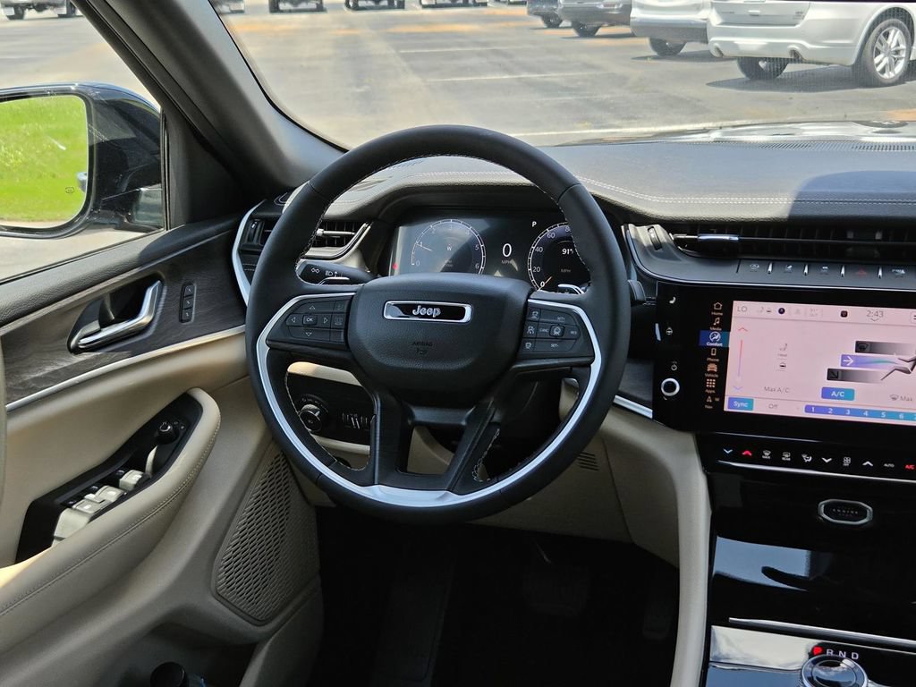 New 2026 Jeep Grand Cherokee Limited w/ Limited Altitude Package RWD image 15