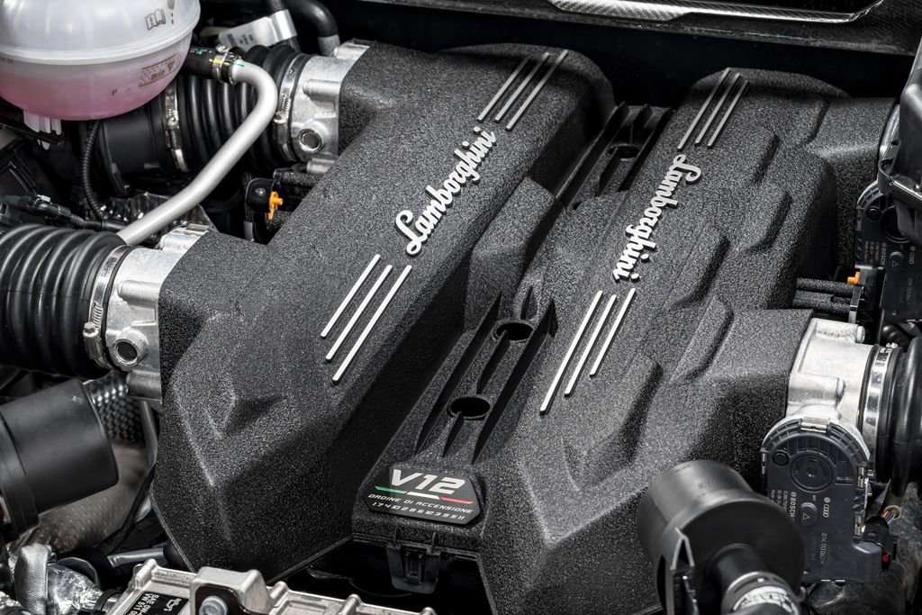 Used 2024 Lamborghini Revuelto image 54