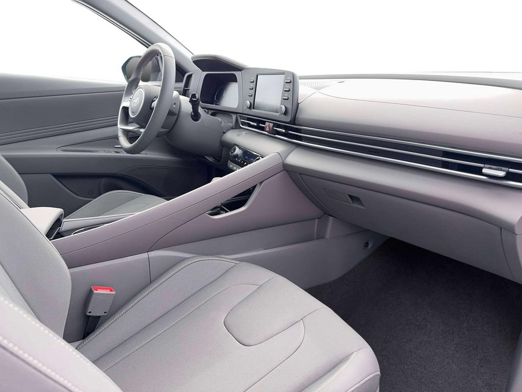 New 2026 Hyundai Elantra SEL Sport Premium FWD image 17