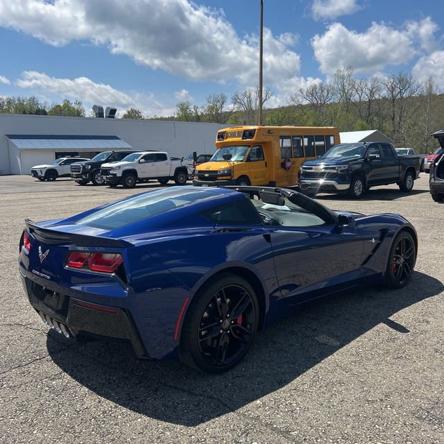 Used 2018 Chevrolet Corvette Stingray Coupe RWD image 3