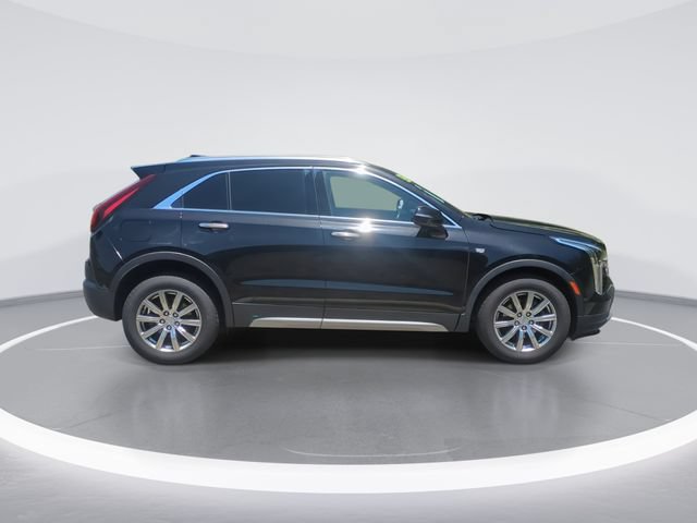 Used 2022 Cadillac XT4 Premium Luxury w/ Safety Alert Package AWD/4WD image 9