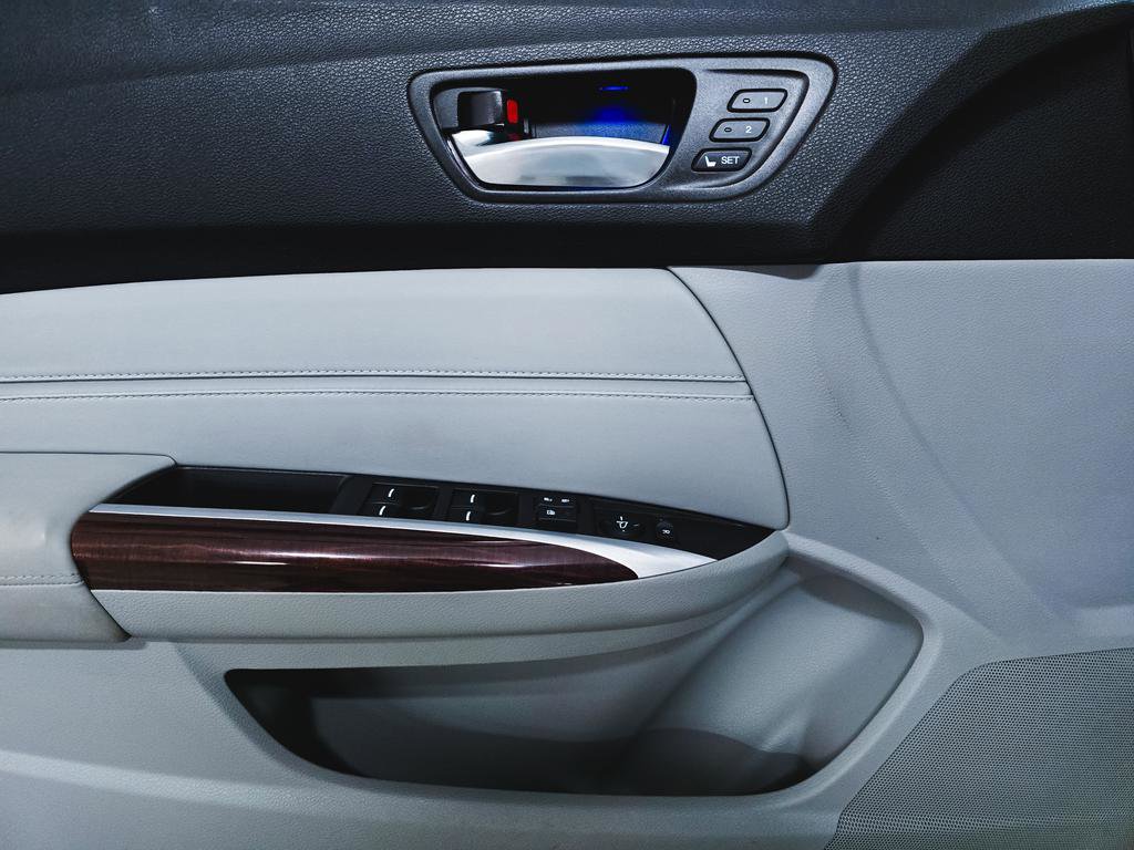 Used 2015 Acura TLX FWD image 15