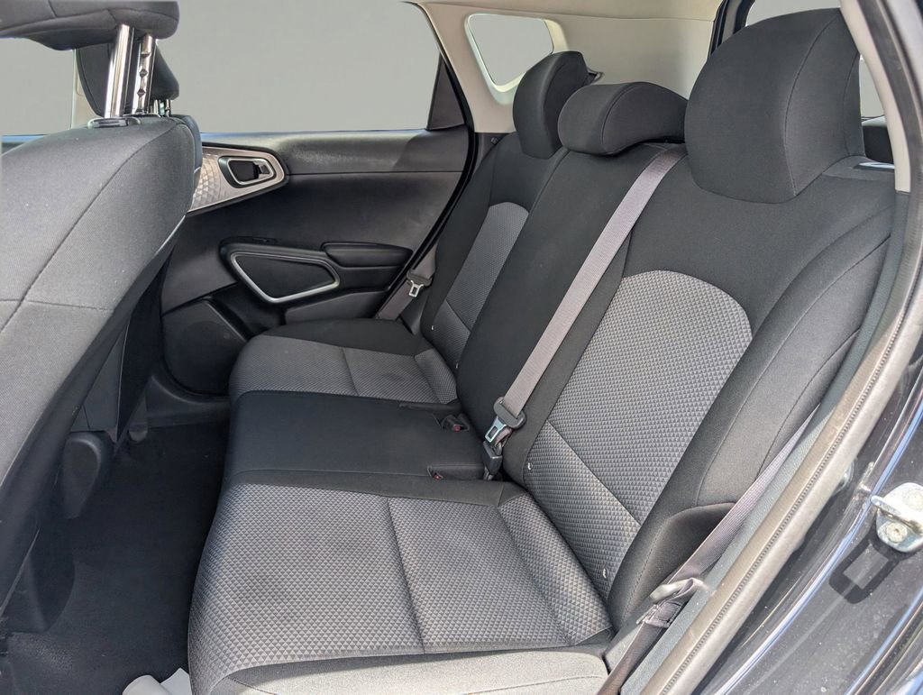 Used 2022 Kia Soul LX w/ Technology Package FWD image 14