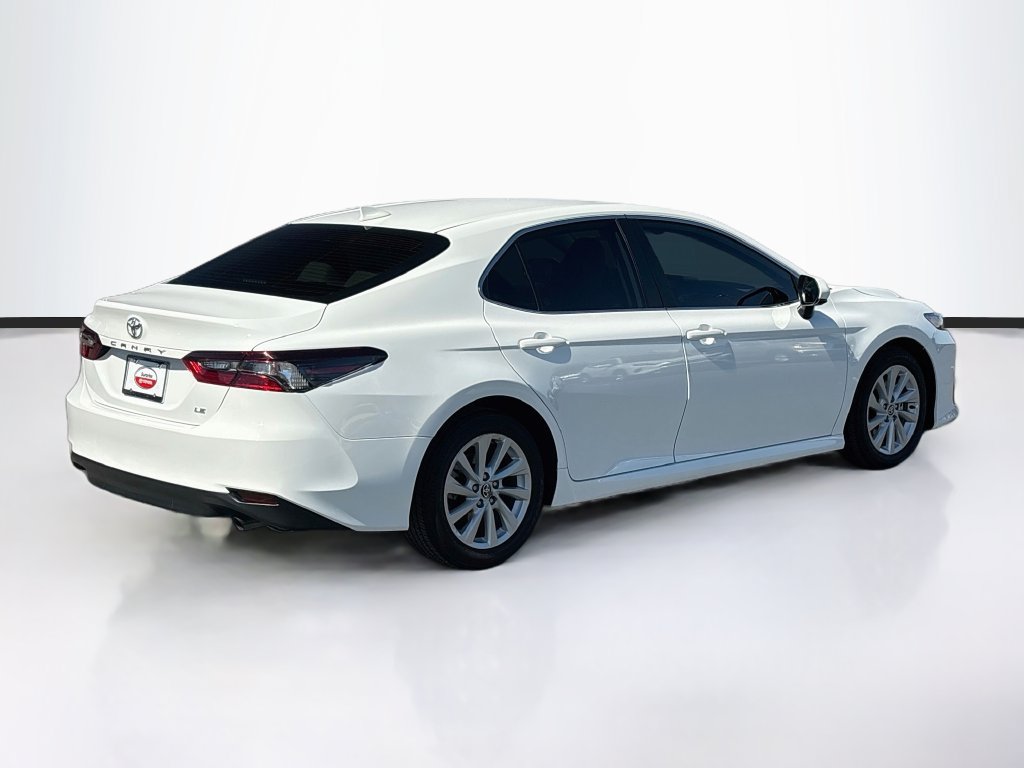 Used 2024 Toyota Camry LE FWD image 5