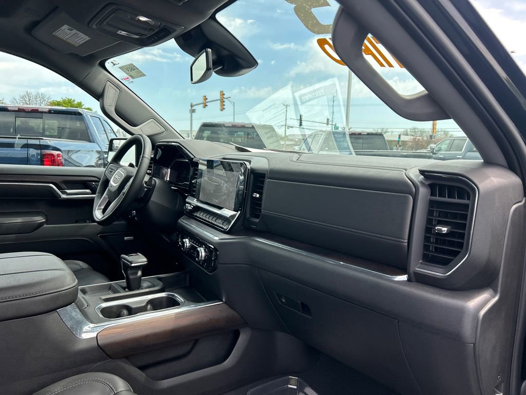 Used 2023 GMC Sierra 1500 SLT w/ SLT Premium Package AWD/4WD image 38