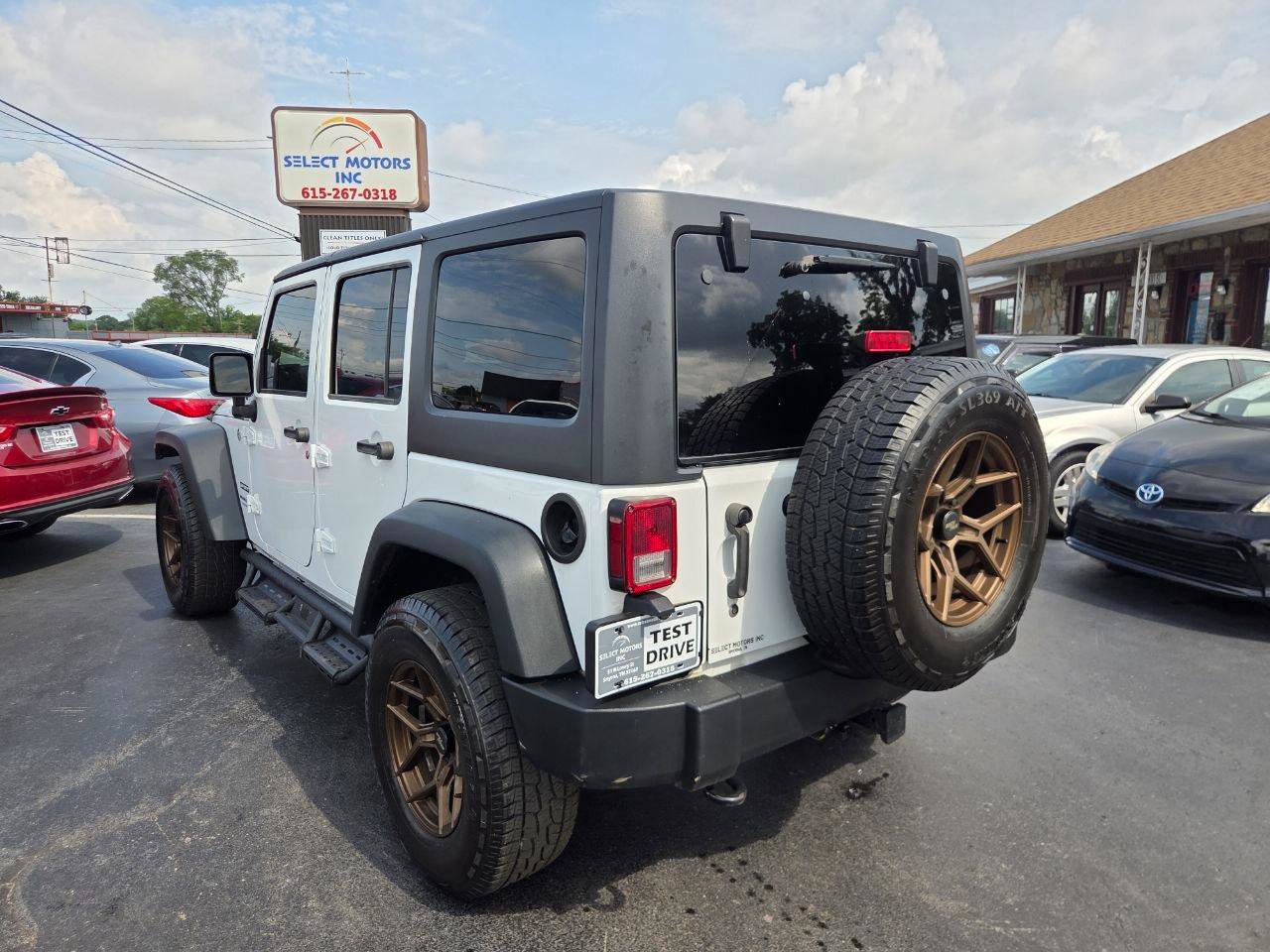 Used 2018 Jeep Wrangler Unlimited Sport S AWD/4WD image 4
