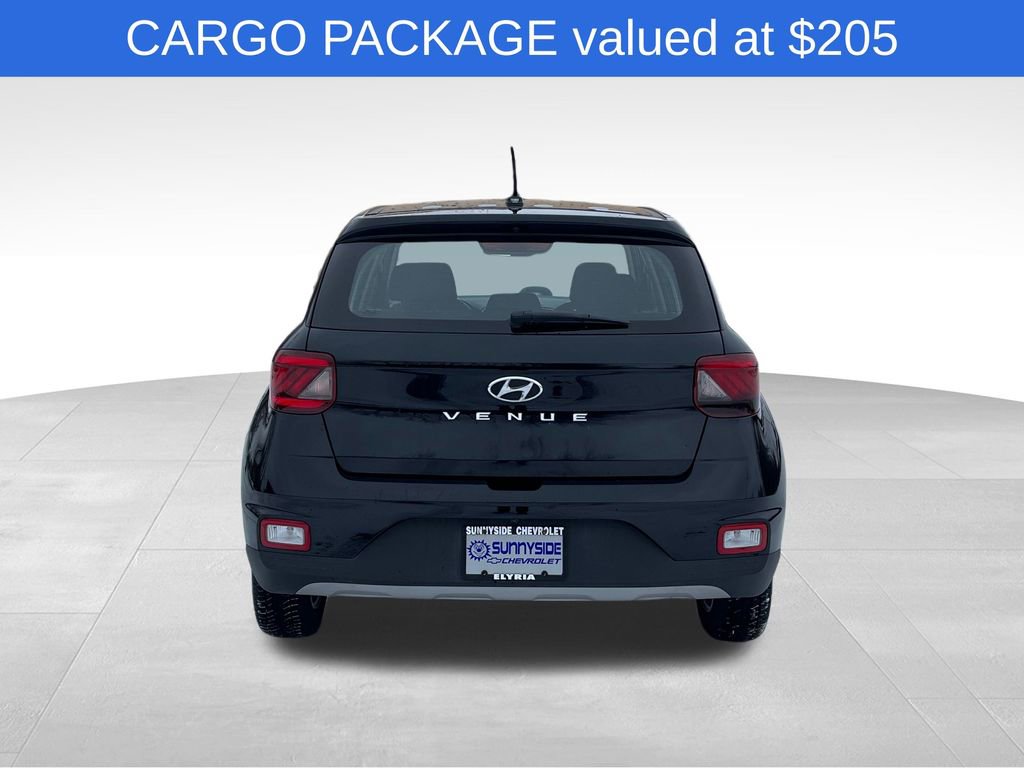 Used 2023 Hyundai Venue SE w/ Cargo Package image 3
