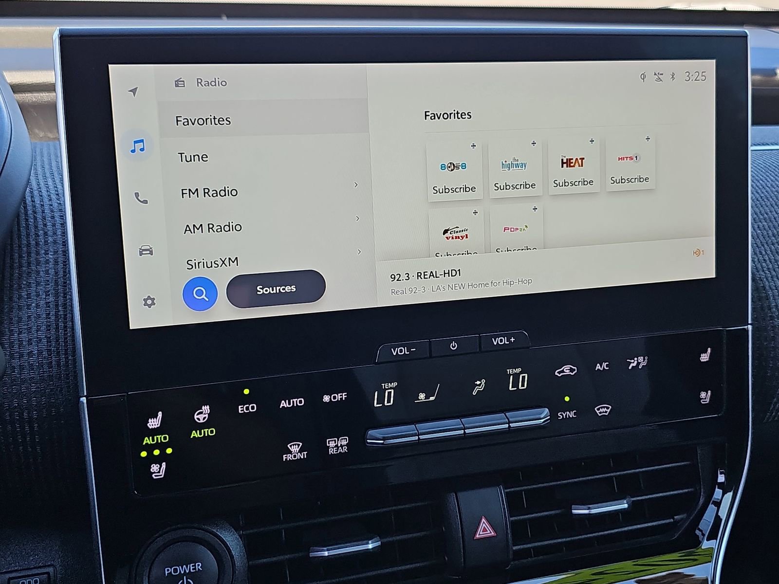 Used 2024 Subaru Solterra Touring w/ Touring Package image 21