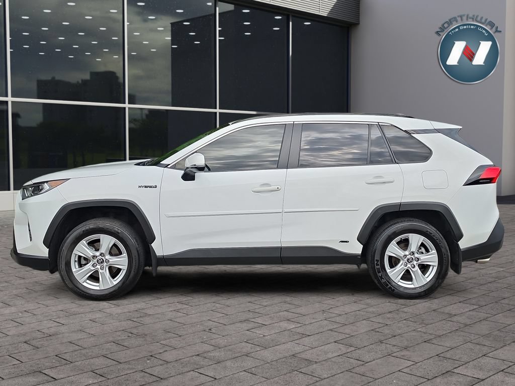 Used 2021 Toyota RAV4 XLE w/ XLE Grade Weather Package AWD/4WD image 2