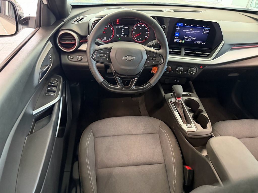 Used 2024 Chevrolet Trax RS w/ Driver Confidence Package FWD image 10