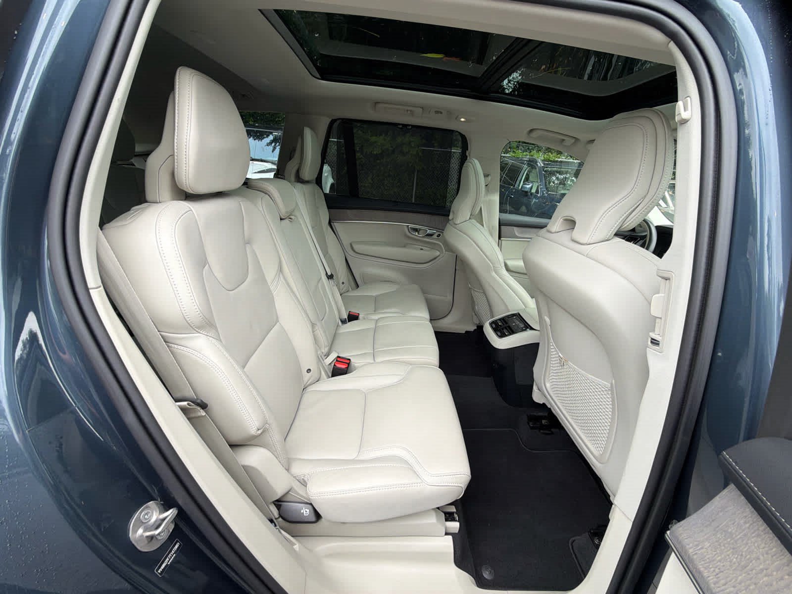 Certified 2026 Volvo XC90 B6 Ultra AWD/4WD image 18