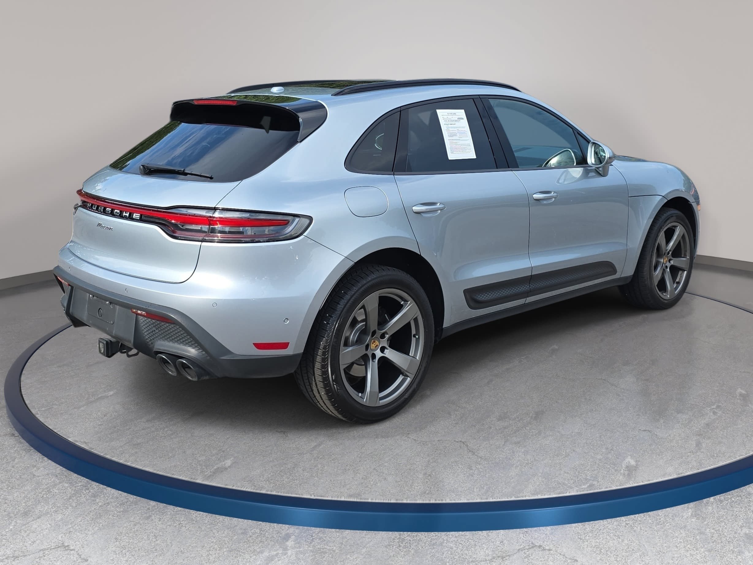 Used 2022 Porsche Macan AWD/4WD image 5