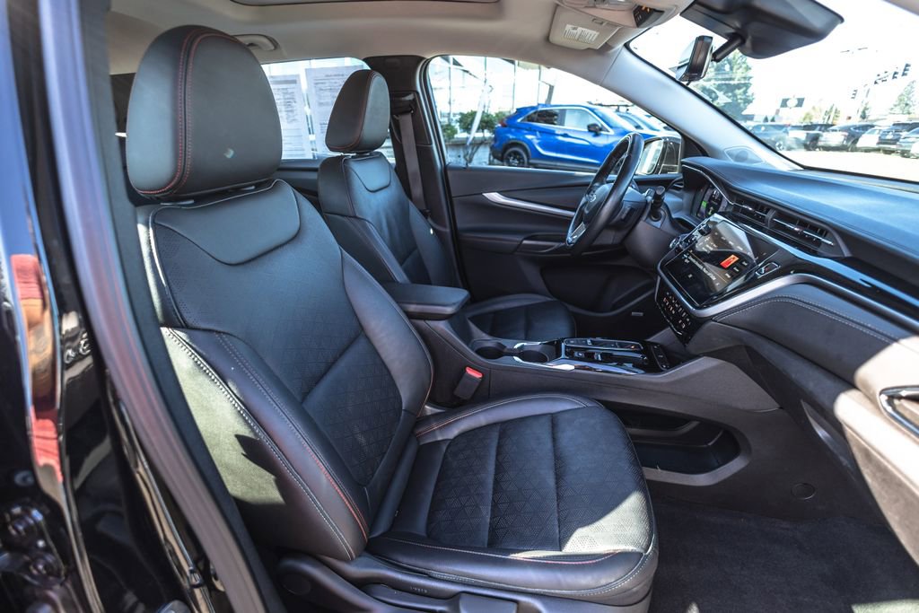 Used 2023 Chevrolet Bolt EUV Premier w/ Sun & Sound Package image 28