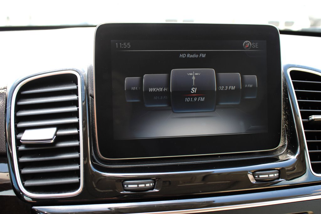 Used 2017 Mercedes-Benz GLS 450 4MATIC image 29