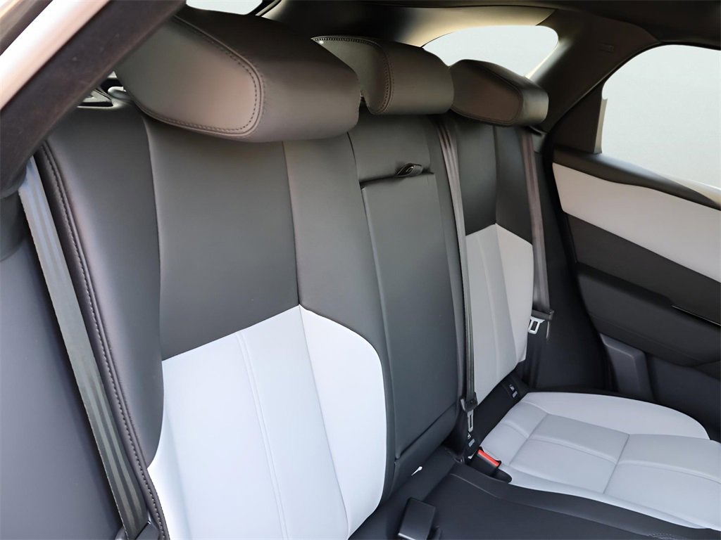 New 2026 Land Rover Range Rover Velar Dynamic SE image 13