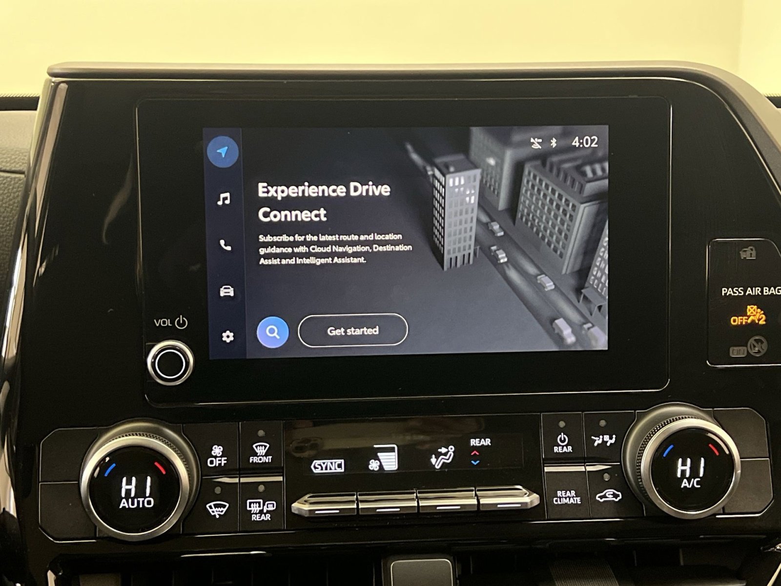 Used 2023 Toyota Highlander LE image 18