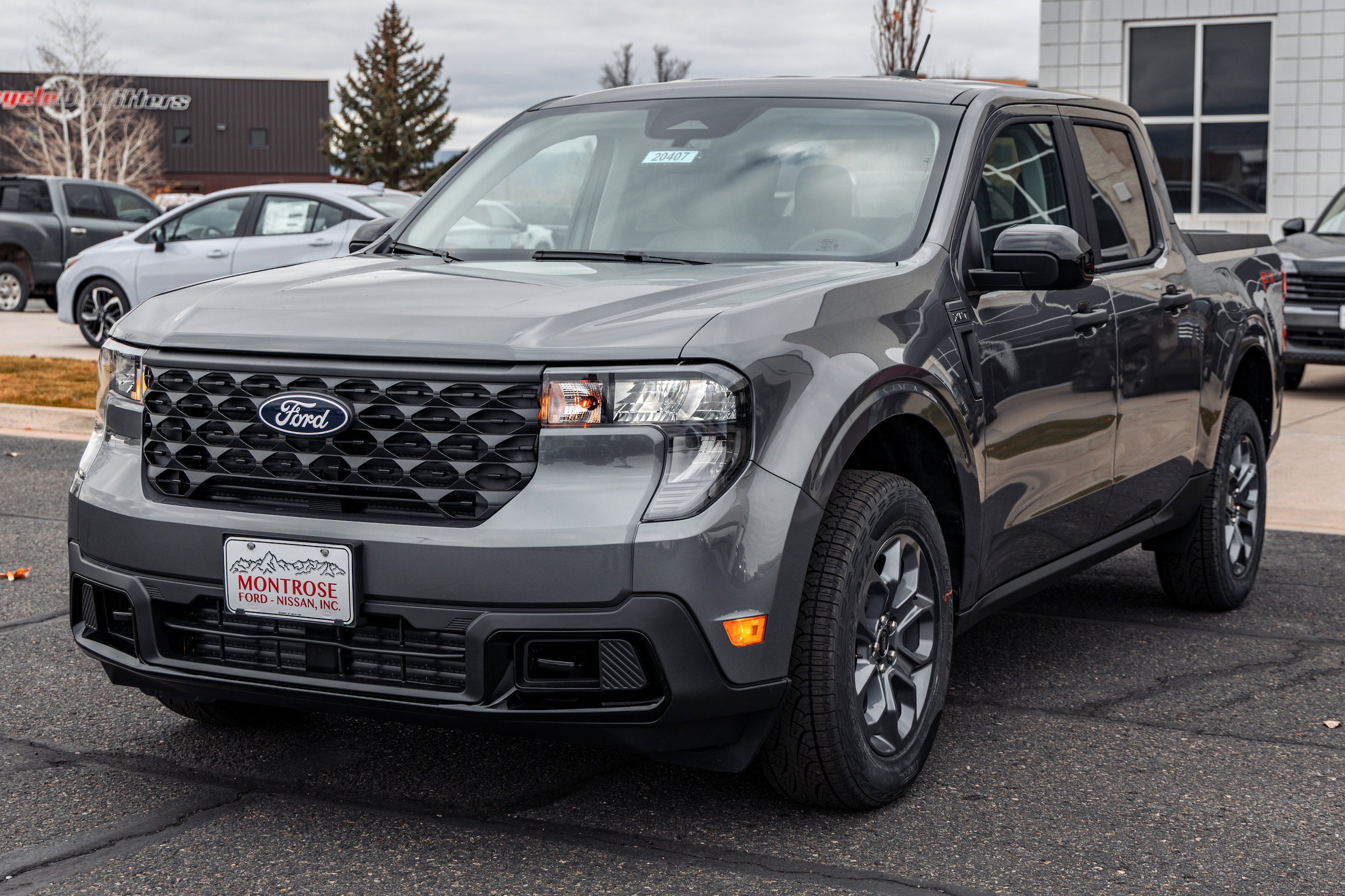 New 2025 Ford Maverick XLT w/ XLT Luxury Package