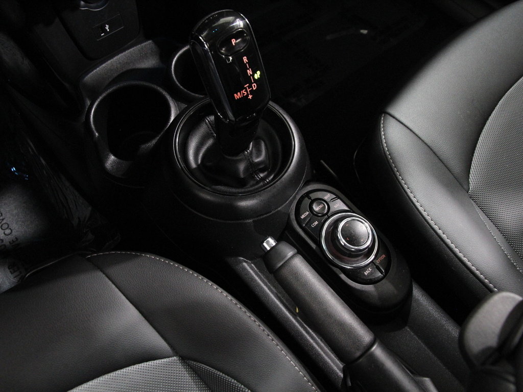 Certified 2023 MINI Cooper 4-Door Hardtop image 15