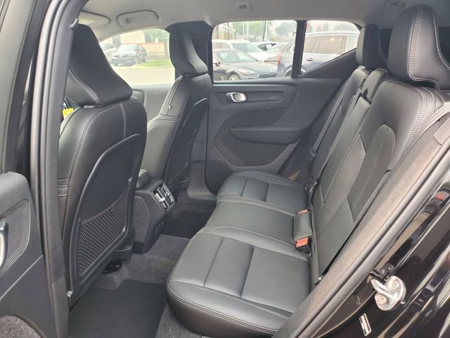Certified 2026 Volvo XC40 B5 Core w/ Climate Package AWD/4WD image 26