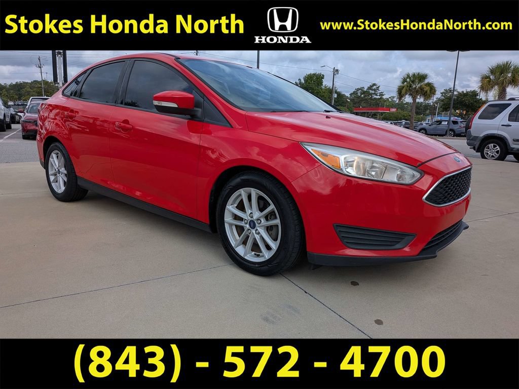 Used 2017 Ford Focus SE FWD image 2