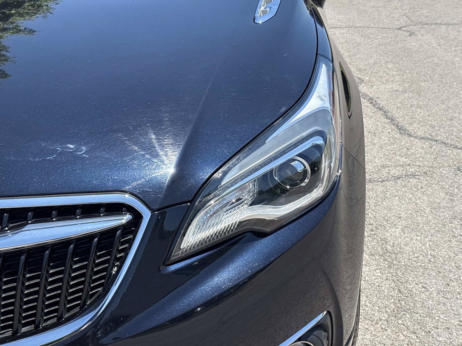 Used 2020 Buick Envision Essence w/ Experience Buick Package FWD image 11