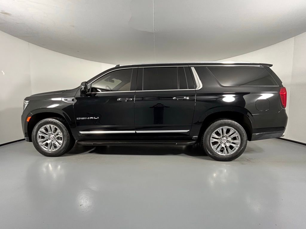 Used 2022 GMC Yukon XL Denali image 4
