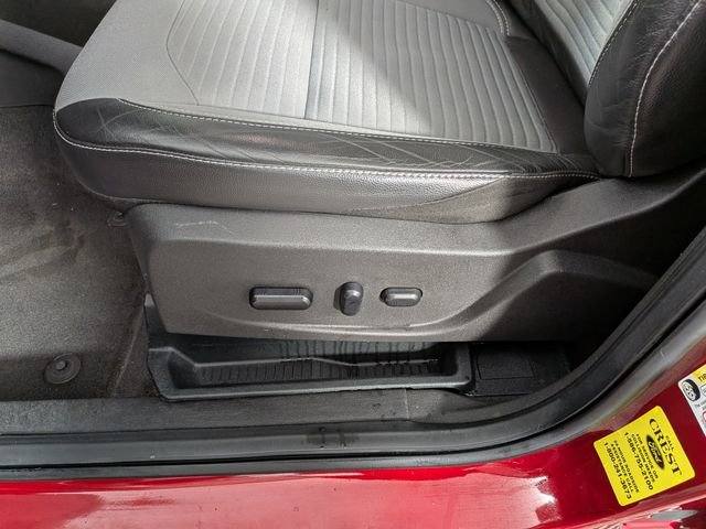 Used 2019 Ford Escape SE FWD image 15