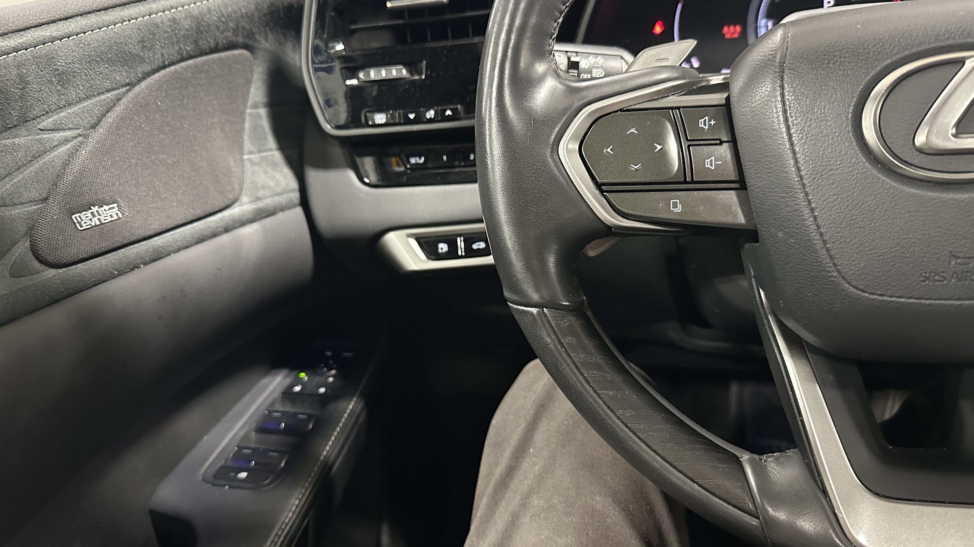 Used 2024 Lexus RX 350 AWD w/ Convenience Package image 20