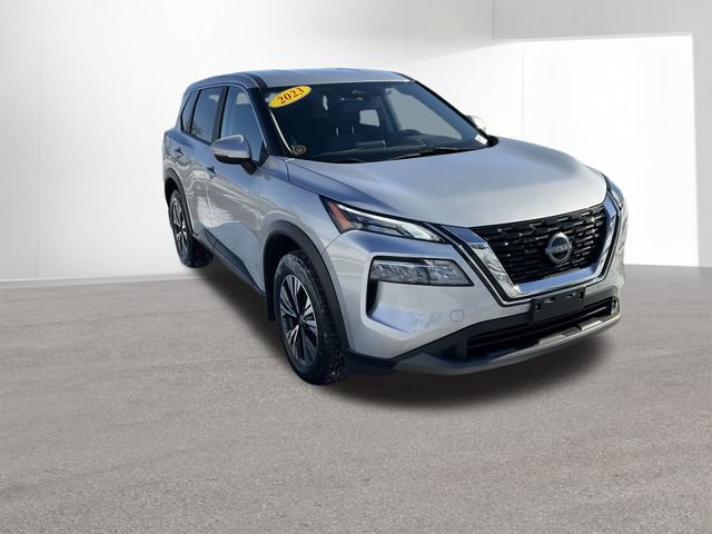 Used 2023 Nissan Rogue SV image 3