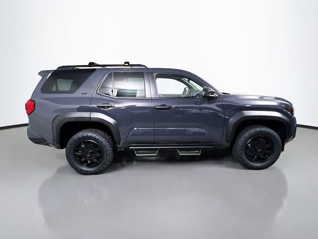 New 2026 Toyota 4Runner SR5 AWD/4WD image 2