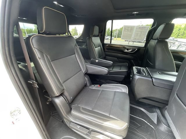 Used 2023 Chevrolet Suburban Premier AWD/4WD image 26