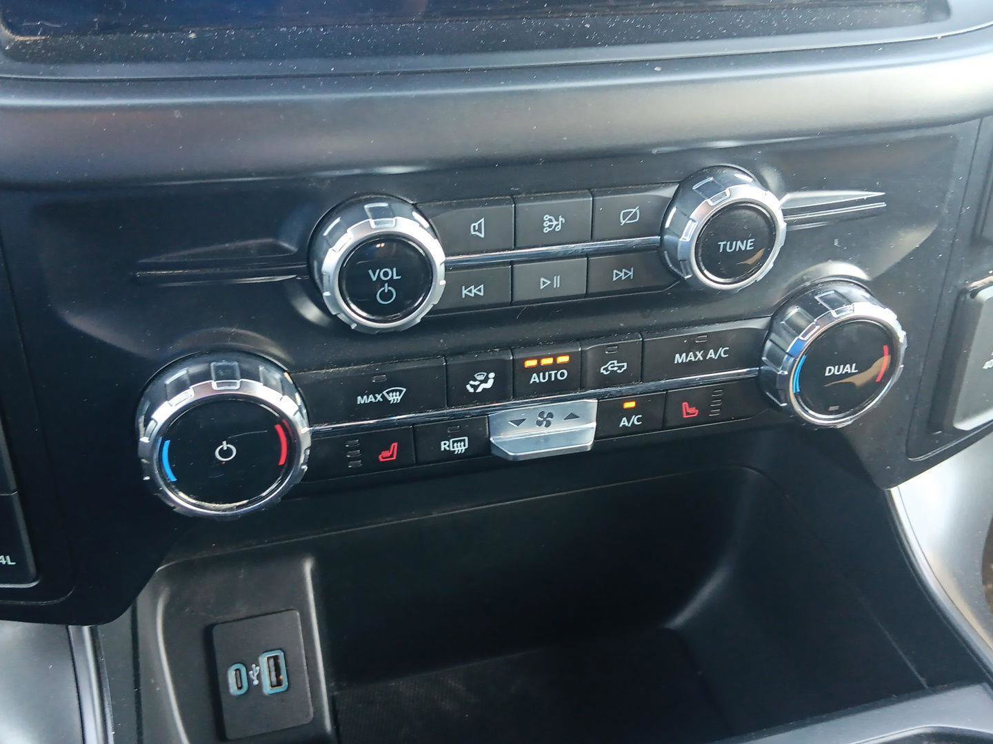 Used 2024 Ford F150 XLT w/ Equipment Group 302A MID image 17