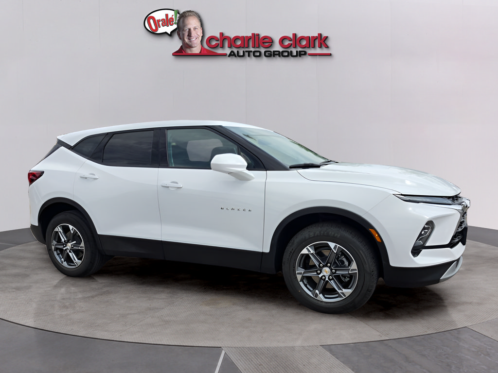 Used 2025 Chevrolet Blazer LT AWD/4WD image 7