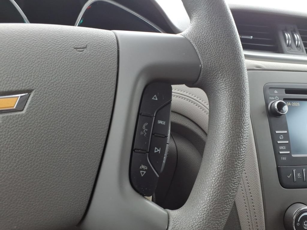 Used 2017 Chevrolet Traverse LS FWD image 16