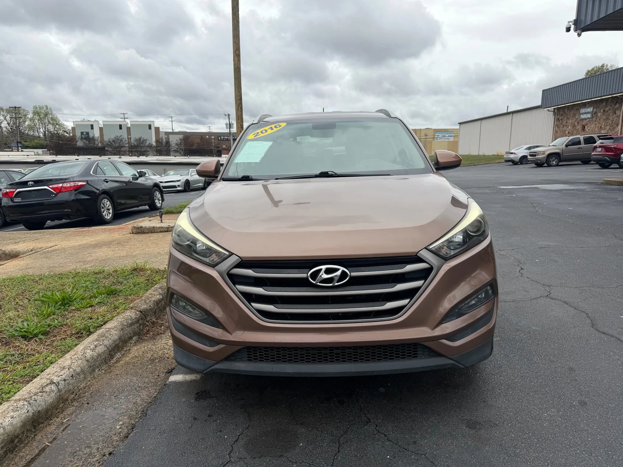 Used 2016 Hyundai Tucson SE w/ Option Group 02 image 2