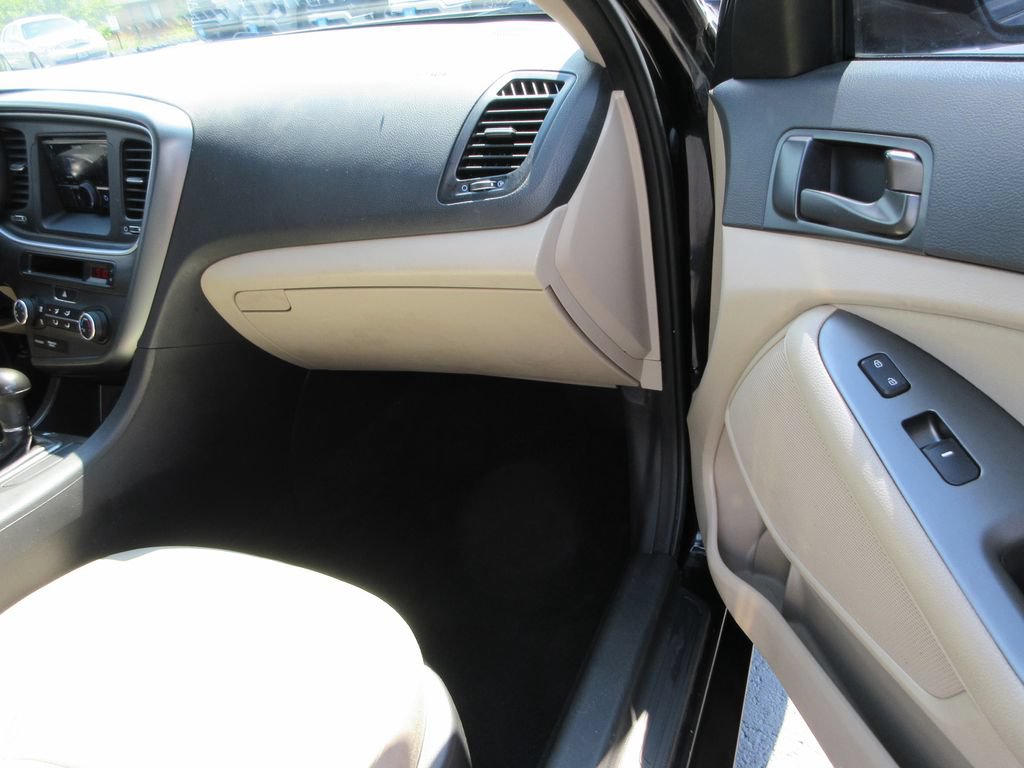 Used 2015 Kia Optima LX FWD image 17