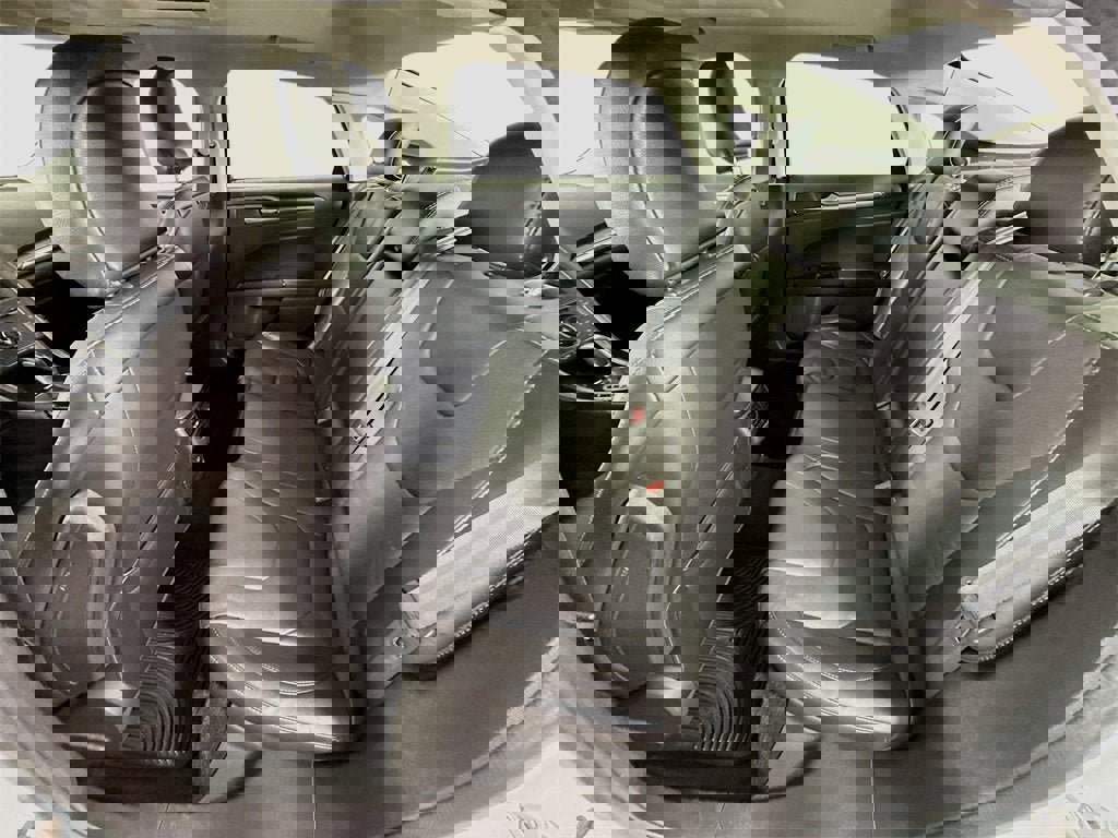 Used 2015 Ford Fusion Titanium image 18