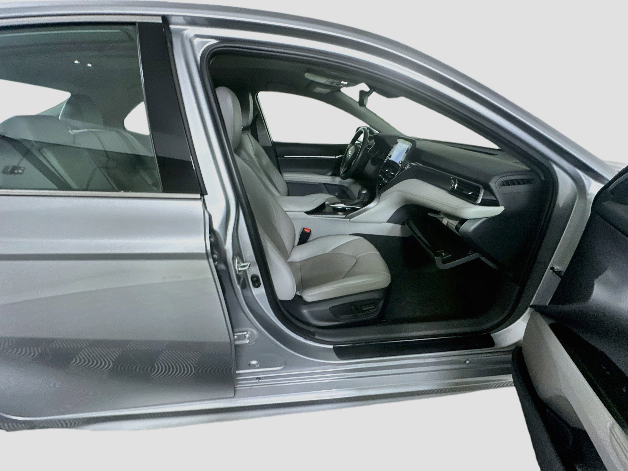 Used 2024 Toyota Camry XSE FWD image 29
