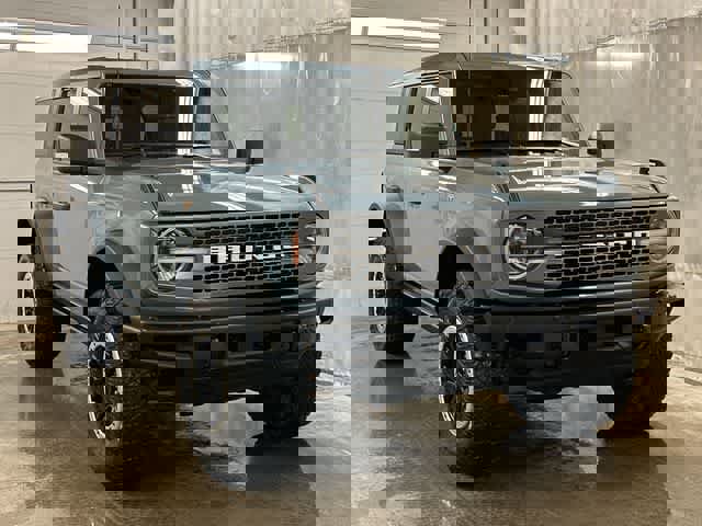 Used 2023 Ford Bronco Badlands image 30