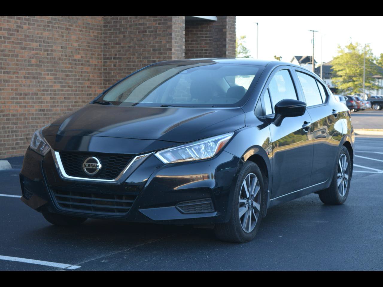 Used 2021 Nissan Versa SV FWD image 1