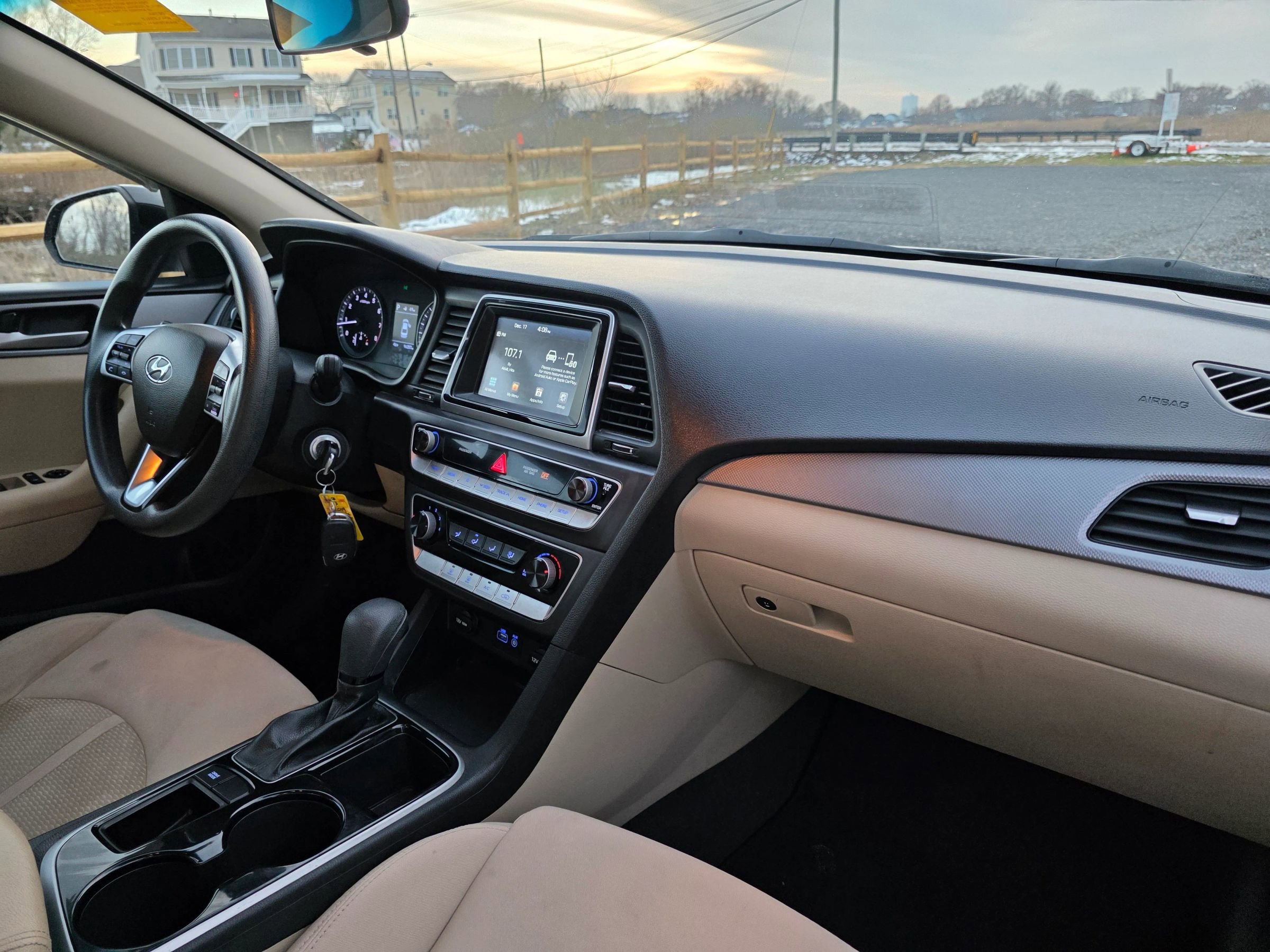 Used 2019 Hyundai Sonata SE w/ Cargo Package FWD image 10