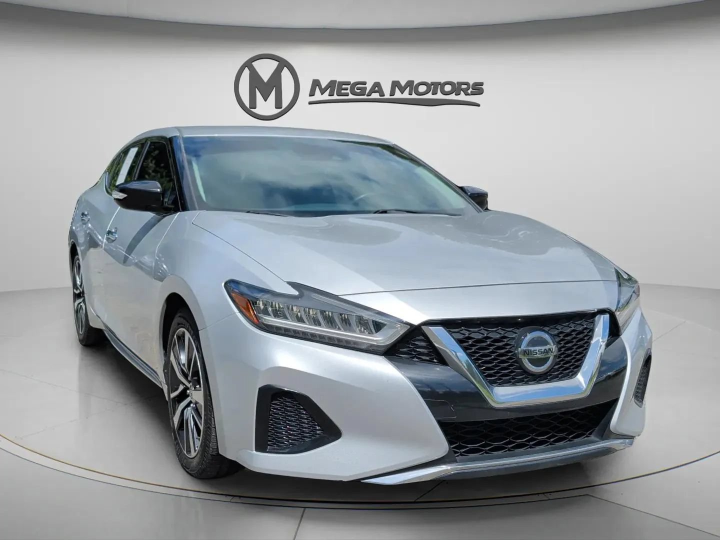 Used 2020 Nissan Maxima 3.5 SV w/ Floor Mat Group FWD image 11