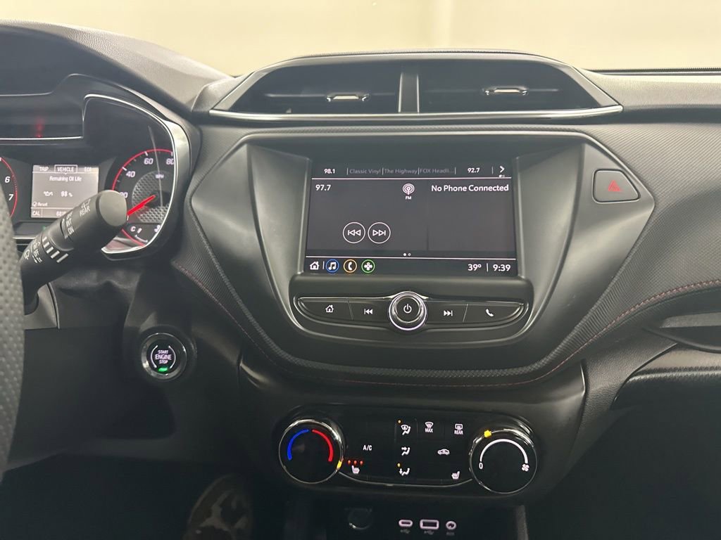 Used 2023 Chevrolet TrailBlazer RS image 39