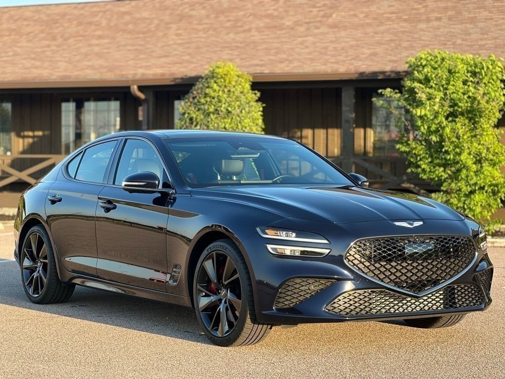 Used 2023 Genesis G70 3.3T w/ Sport Prestige Package RWD image 4