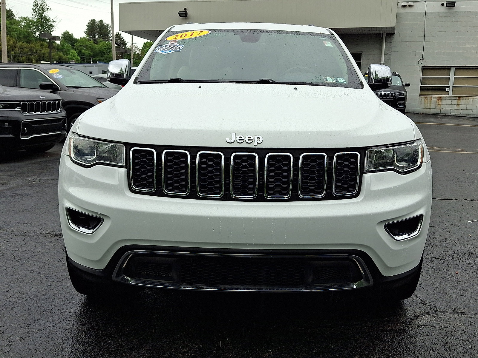 Certified 2017 Jeep Grand Cherokee Limited AWD/4WD image 2