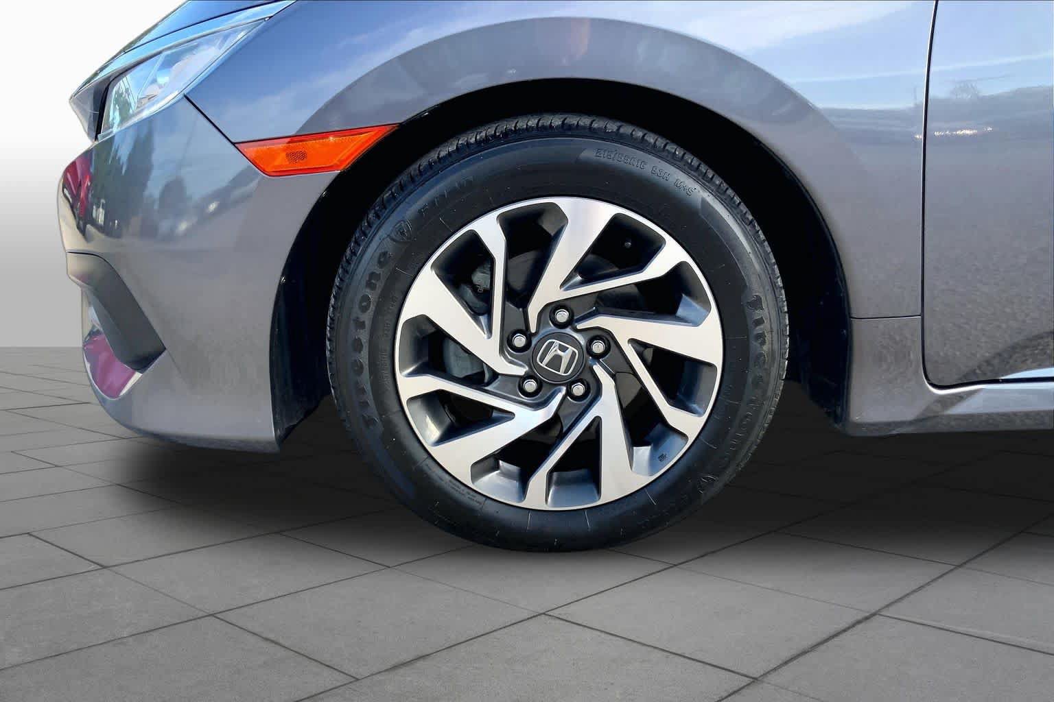 Used 2017 Honda Civic EX image 10